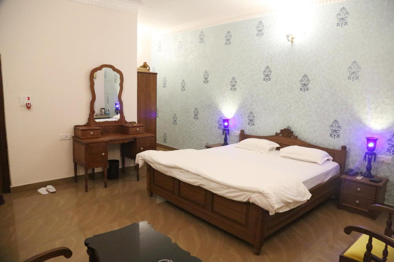 Vijaigarh Kothi - Heritage Boutique Waranasi Zewnętrze zdjęcie