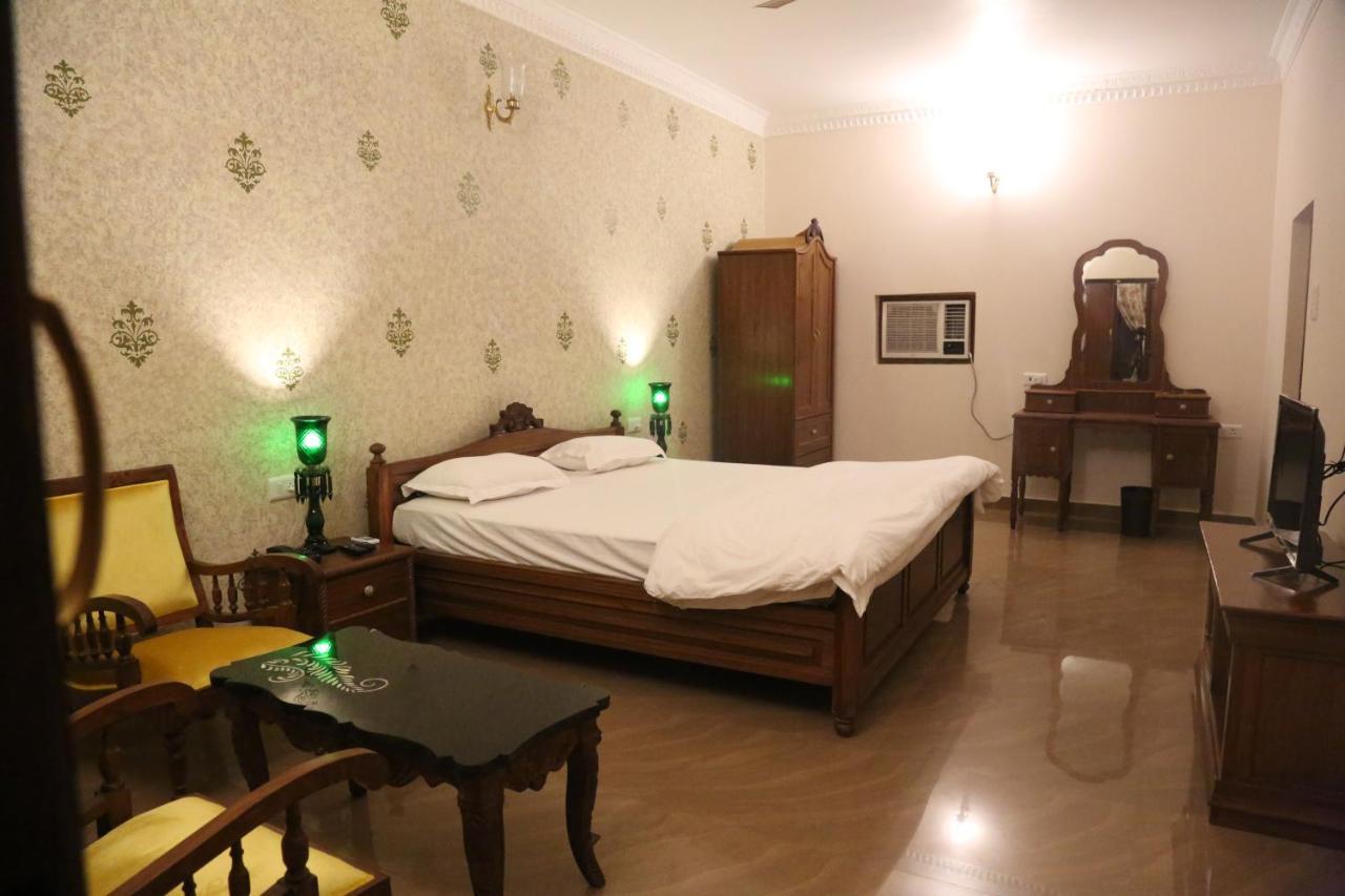 Vijaigarh Kothi - Heritage Boutique Waranasi Zewnętrze zdjęcie